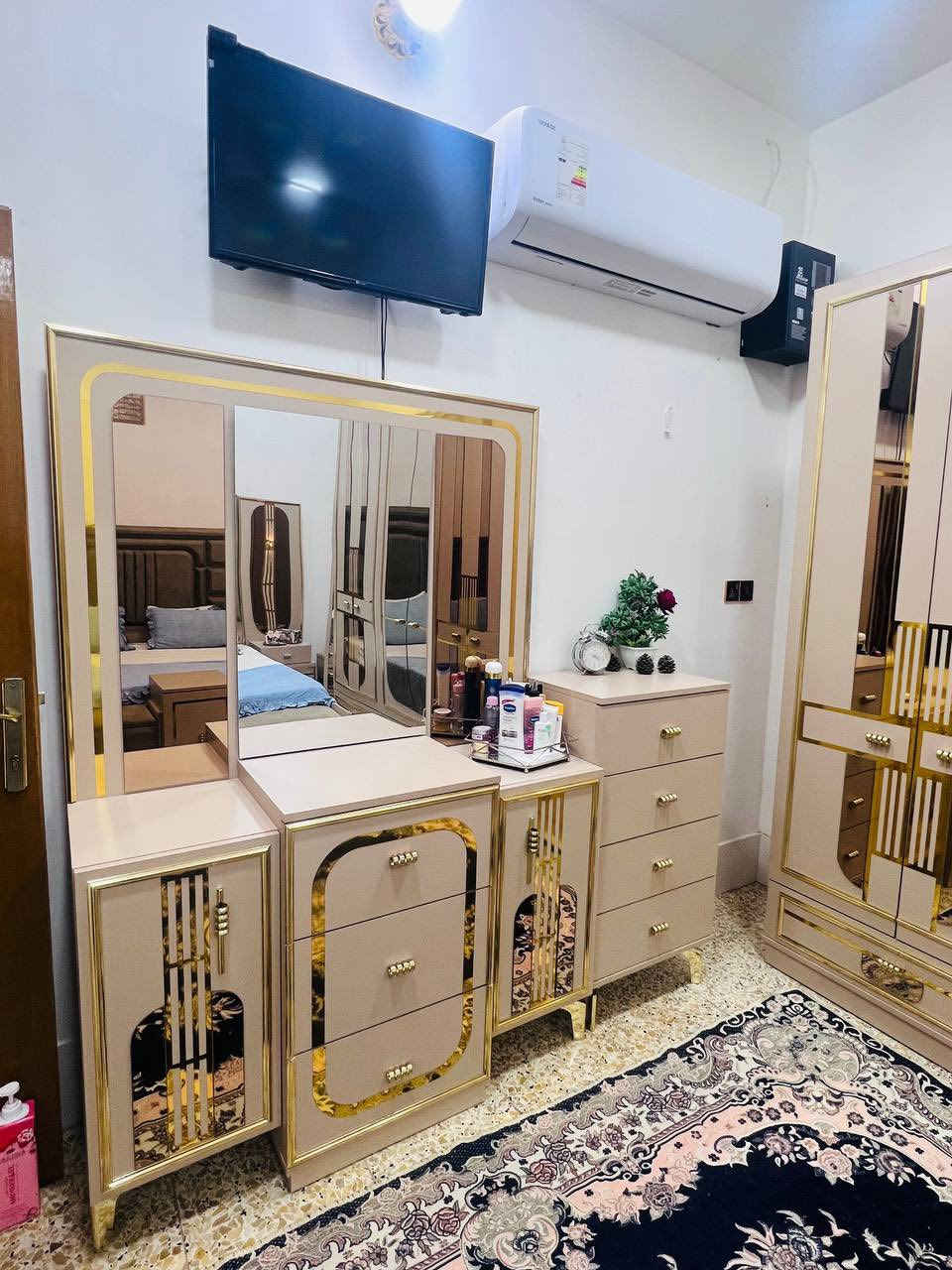 استعمال قليل مصارلها سنه
‏***********‏
