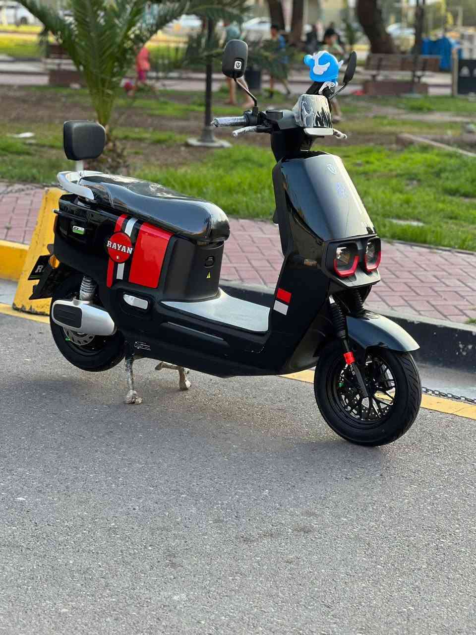 سلام عليكم شياب دراجه شحن البيع نوع الريان  ام  عيون دراجه زيرو زيرو غير مستخدم ابد  ممستخدمه ولا مره وصل شراء موجود بارحه اخذتها وضفت الها هذن غراض بسيطه يعني تاخذها مني بعتبار مآخذها من معرض  دراجه زلغ مابيها كفاله عامه اي نقص مابيها كلها كامله وجاهزه /مواصفاتها👇

بطاريات عدد (6) كبار دبل 🦾
النوعيه 🪬(الريان/ RAYAN)🪬🧿
3سرعات 🪬
تحمل شخصين🫂
تشغيل  نضامين بصمه او سويج🥇
سرعه الدراجه60🧿🪬
تتحمل وزن عالي جدا🏋🏻‍♀️
نضام  تشغيل عن بعد🤺✅
نضام السرقه 🥷🏻🏃🏻‍♂️
تمشيك (50) كيلو✈️
لون الدراجه مميز كلش
بصمات 2❇️
سويجات 2🛜
كلوب لد ابيض عالي ناصي🔦💕
استان صفح🔆
استان تعليك 🔱
نضامRD
اي استفسار اتصال ✅👇

***********

مكاني بغداد
