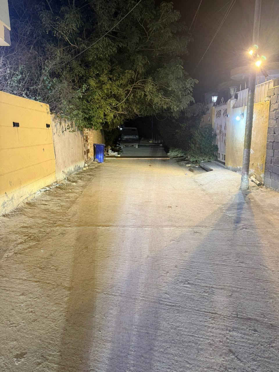 🏡 للبيع دار نظيف بالقرب من المستشفى خلف حازم سند 25 ع تبليط
📏 المساحة: 200 متر²
🛋 الحلة: ديوانية 70 متر على تبليط
📝 نوع الملكية: سند 25 زراعي
🛏 الغرف والمرافق:
💤 غرفة نوم
🛋 صالة
🍳 مطبخ
🛎 استقبال
🚿 مجمعات صحية
🌳 حديقة
🏗 طارمة
✨ حالة البناء: نظيف وجاهز للسكن
📞 للاستفسار والتواصل:
***********
***********
💰 السعر: عبر المراسلة (واتساب أو ماسنجر)
