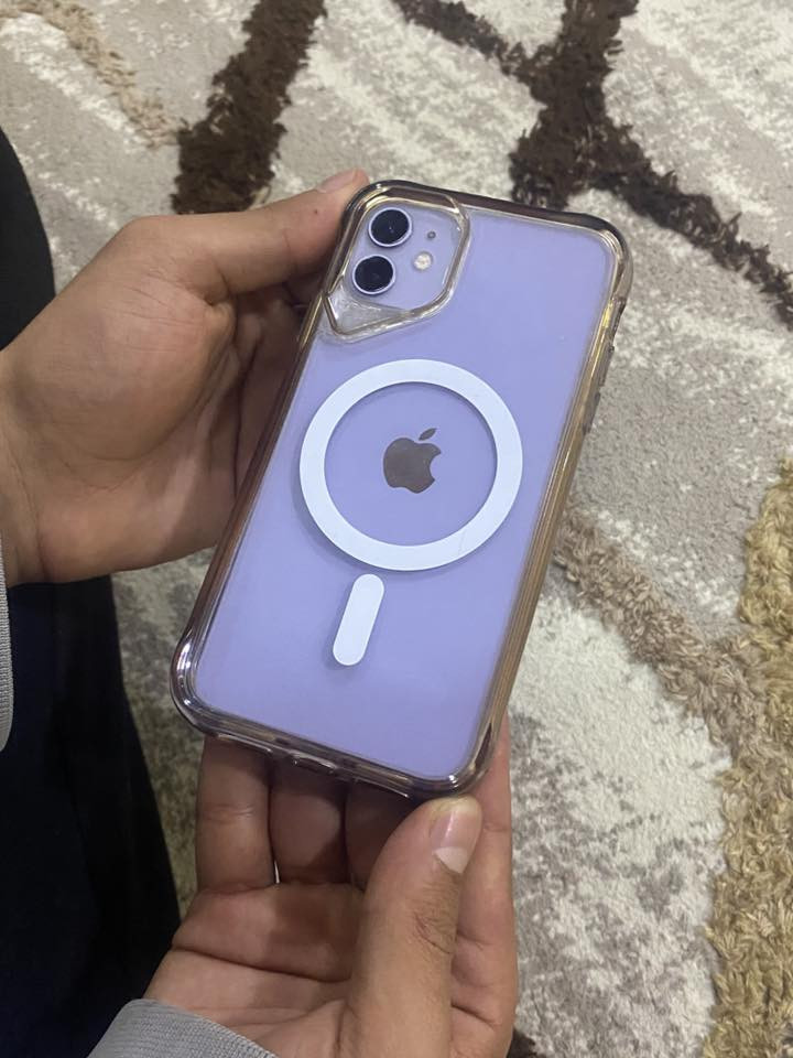 بسم الله الرحمن الرحيم
أيفون 11 عادي 🍎
نضافه فول✅
بطارية 85 أصل  🔋
تك سيمكارت 🔴
ذاكرة 64🔴
فيس ايدي 🆔 شغال 
مامفتوح✅ 
السعرررررررررر 220

#للأستفسار  ***********
خاص ماكو لاتراسل شراي خبرني
