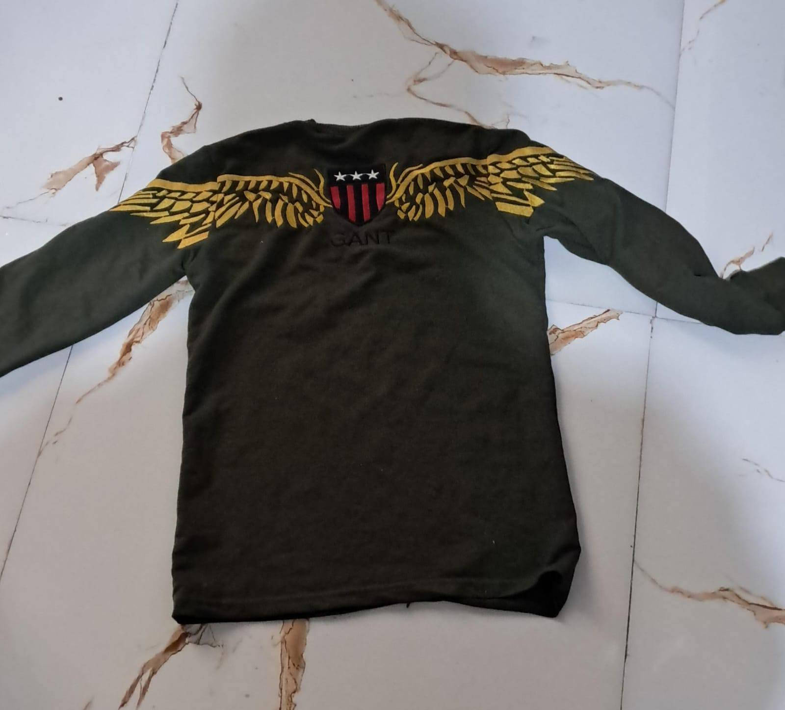 ملابس ولادي يلبس عمر 8الئ11 كلهن بعشره الي يريدهن يدخل وتساب مفرد هم نبيع ***********
