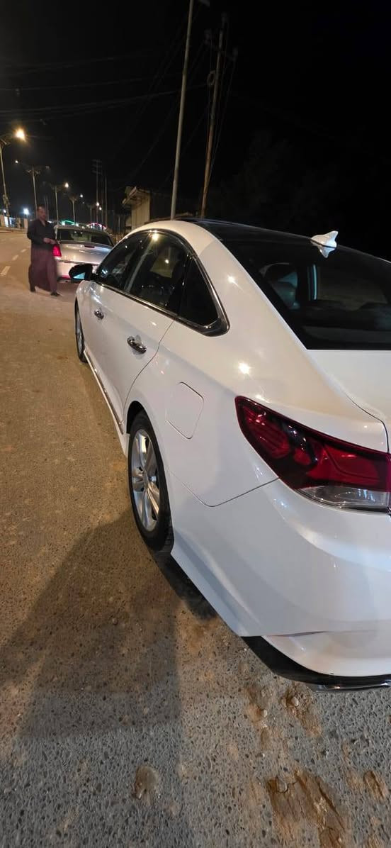 سوناتا 2018 فول  مواصفات رادار جانبي كشنات جلد 
شاشه حجم كبير شفتات سرعه كروز مثبت سرعه صور الحادث موجوده 
ماشيه 84 الف  بيها بعض الملاحظات تكشير بسيط بنيد وجنطه مصبوغات شركه القماره مغلفه فابلون اسود بيه بدايت لاستيك ولف  تخم تاير جديد السعر المطلوب 130 قابل للتفاوض  اي استفسار ***********
