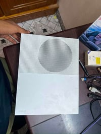 اكس بوكس ون اس • Xbox One S • جهاز اكس بوكس • وحدة تحكم • يد تحكم • وا...