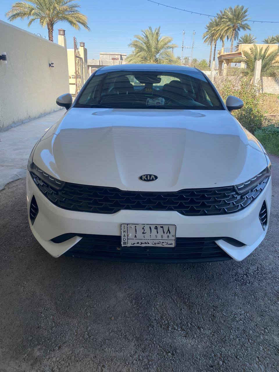 السلام عليكم
كي فايف K5 2021 للبيع   
فول مواصفات  محرك 1600 تيربو    
  بصمة    وكامره خلفية وصندوق ذكي  السيارة ماشية ١٣٩ 
الحادث/  بدون حادث البنيد كلير من امريكا 
الرقم /  صلاح الدين  معوقين وعندي وكالة عامه باسمي 
رقمي / *********** 
السعر / 175 بيه مجال
