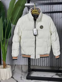 قمصلة جدید مارکە باربری🔥 قیاس لارجL ،، سعر ٣٠الف و توصيل مجاني🫨🤯  واتس...