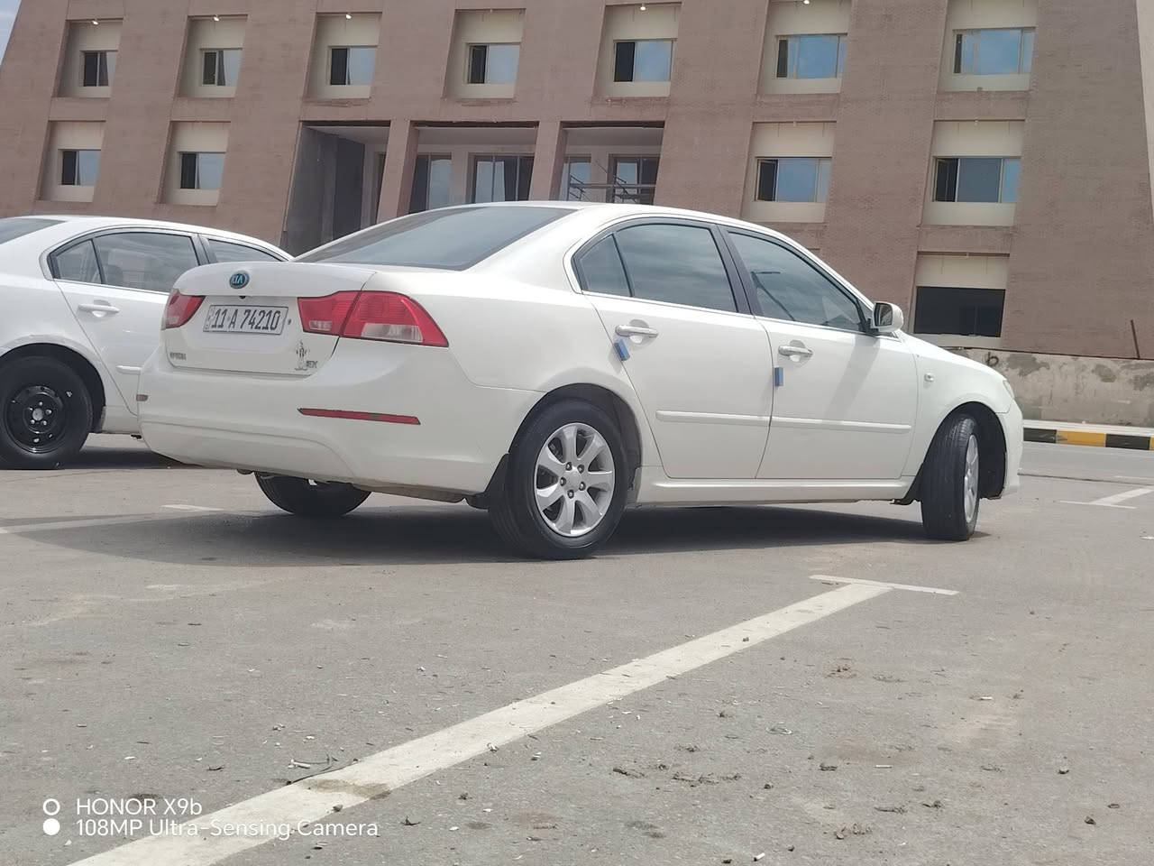سلام عليكم  كيه ابتي. مديل 10
لون ابيض  صدفي   فول مواصفات  معده. فتح
وارد. خليجي. مكينه  2000  
ايبل واحد كفاله. من الضربه   بيه طخ  اقل الشبر  بجملق
وبيه  هللت  مخيسات  ومعمرات بيه اماكن مرشوشت
كلير  ابيع احزام  الباقي  كفاله   رقم. بغداد.  ومكاني
ذيقار. بسمي   والسعر.  112. بيه ***********
