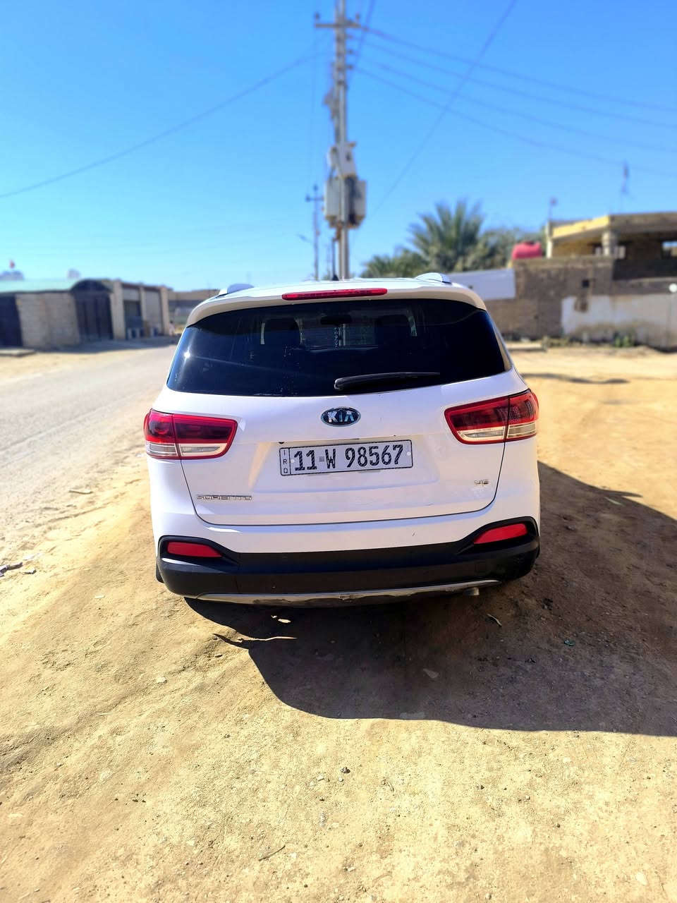 سلام عليكم 
سورنتو 2016 خليجي 
رقم بغداد الجديد 
ماشيه 215 الف 
نص فول 
مصبوغه حزام 
بسمي مداور ثاني يوم 
السعر ولستفسار الاتصال *********** / ***********
مكاني ناصريه
