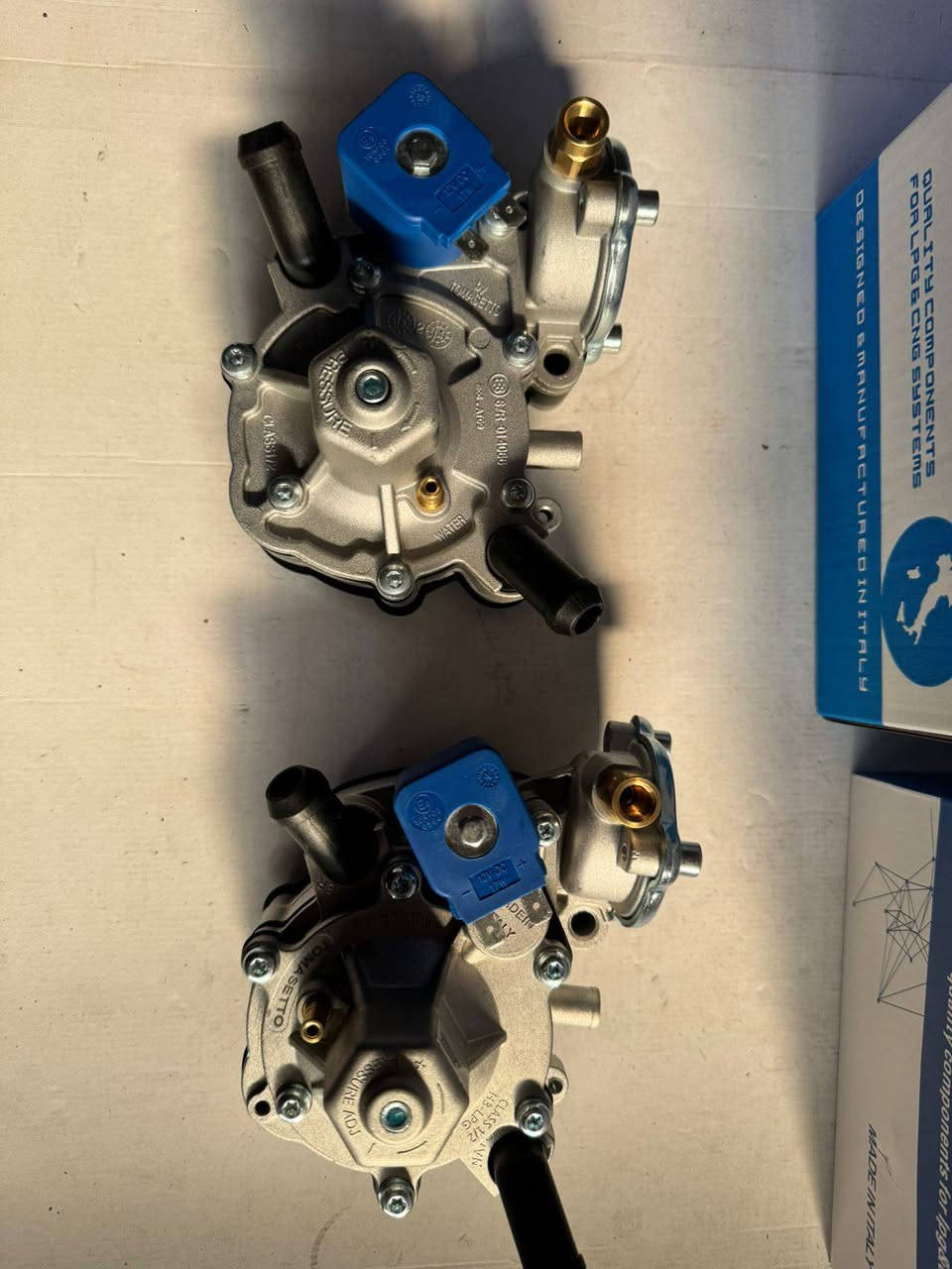 ادوات منضومە غاز 
ایطالی ترکی ایرانی 
جملە مفرد 
ئەشیای غازی سەیارە بەردەستە بەتاک و کۆ
***********
