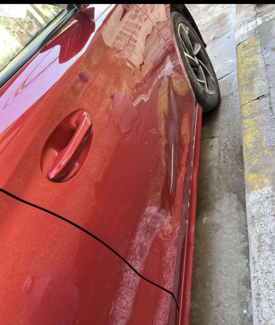 MG GT 2023  السلام عليكم ....
للبيع ام جي جي تي

فئة فول اعلى فئة  موديل2023

رقم بغداد 

المكان: بغداد -حي العدل

‏:‎المواصفات

محرك 1500 تيربو وقليل الصرف

تبريد امامي وخلفي ممتاز

‏‎مصابيح نهارية LED

‏‎مصابيح خلفية LED

‏‌‌‎مرايا جانبية كهربائية

‏‌‌‎اشارات في المرايا الجانبية

‏‌‌‎بصمة تشغيل

‏‌‌‎مقود من الجلد

‏‎مقاعد جلد رياضية

‏‌‌‎مكابح توقف الكترونية EPB 

‏‌‌‎مكابح انتظار الكترونية AUTO HOLD 

للبيع ام جي جي تي

فئة فول اعلى فئة  موديل2023

رقم بغداد

المكان: بغداد- حي العدل

‏:‎المواصفات

محرك 1500 تيربو وقليل الصرف

تبريد امامي وخلفي ممتاز

‏‎مصابيح نهارية LED

‏‎مصابيح خلفية LED

‏‌‌‎مرايا جانبية كهربائية

‏‌‌‎اشارات في المرايا الجانبية

‏‌‌‎بصمة تشغيل

‏‌‌‎مقود من الجلد

‏‎مقاعد جلد رياضية

‏‌‌‎مكابح توقف الكترونية EPB 

‏‌‌‎مكابح انتظار الكترونية AUTO HOLD 

‏‌‌‎ABS

‏‎نظام الثبات الالكتروني ESP

‏‌‌‎نظام توزيع قوة الكبح EPD

‏‌‌‎نظام مكابح المنعطفات CBC

‏‌‌‎نظام مراقبة ضغط الهواء في الاطارات

‏‌‌‎فتحة تكيييف خلفي

‏‌‌‎نوافذ كهربائية 

‏‎مقود قابل للتعديل

‏‎شاشة 10 انش مع نظام بلوتوث

‏‎تحكم بالمقود 

‏‎مداخل USB مع شاحن

‏‎مدخل كهرباء 12 فولت�‌‏Apple Car Play

واندرويد اوتو

‏‌‌‎ وسائد هوائية

‏‎كاميرا خلفية مع حساس خلفي

‏‎دبل صالنصة 

‏‎مثبت سرعة

‏‎فتحة سقف  

‏ ‎مصابيح امامية LED وزينون�‌‏ضمان 6 سنوات او 200,000 كيلومتر 

بيها بارد جهة عكس السايق موضح بالصور 

السعر 125 ورقه  

الهاتف: ***********
