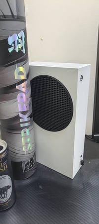 اكس بوكس سيريس S • نضيف • كامل الملحقات