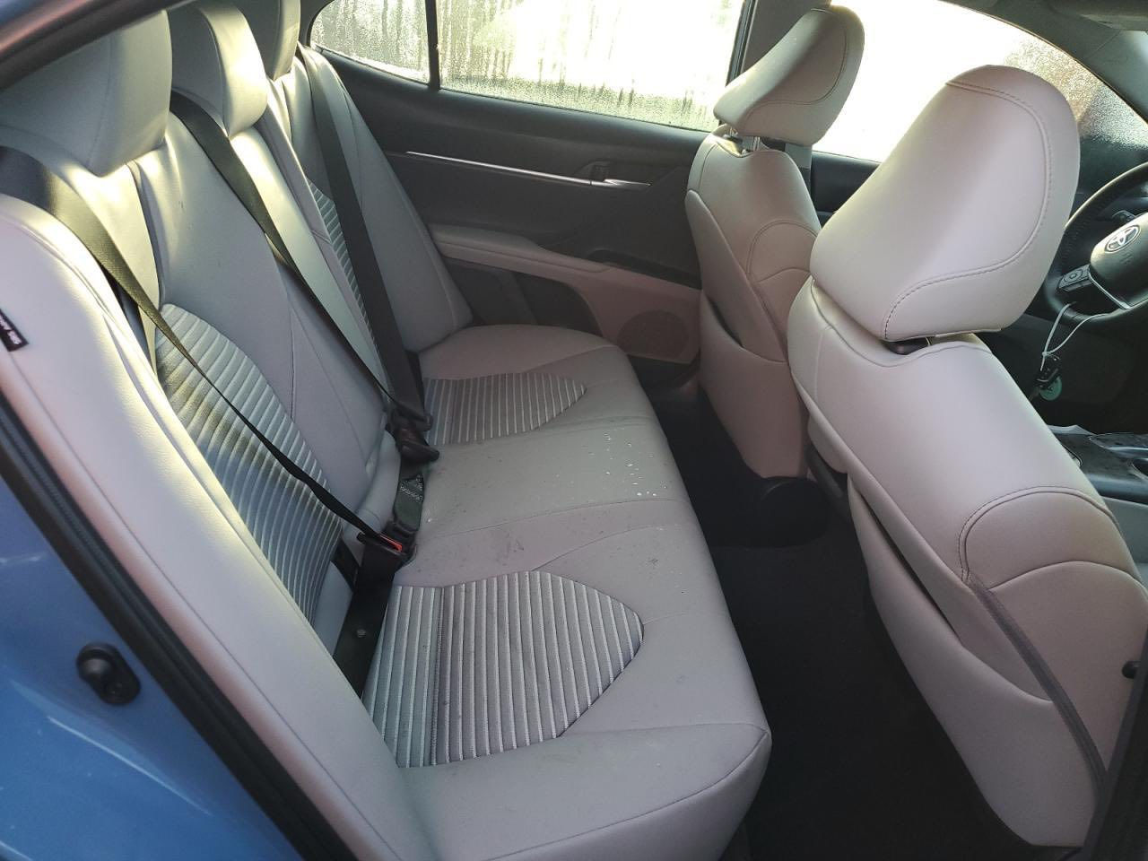 السلام عليمكم من رخصت الادمن كامري  se موديل 24ماشيه 2000سياره زيرو بوضع الشركه  كلين داخله تقرير مياه أمطارصور امريكه مرفقه مع السونار بلمنشور السعر215$السياره بدون رقم تترقىم جميع المحافظات ماعده الإقليم ***********اعتذر عن المراري بيع فقط باقي المواصفات معرفه
