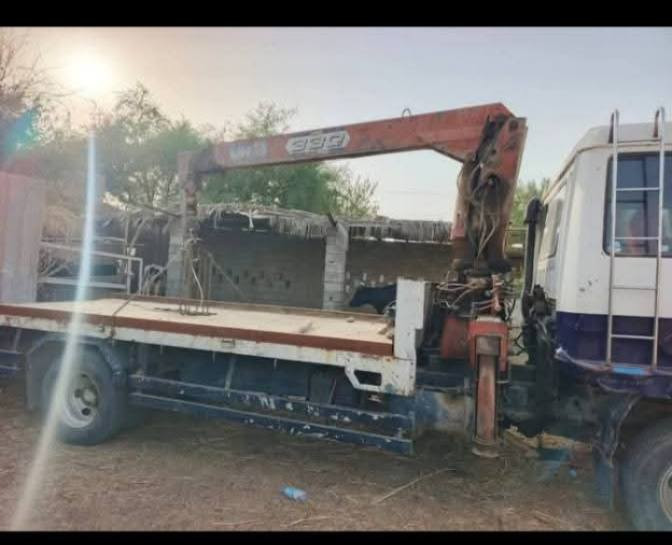 سلام عليكم للبيع لوري فوسا رقم كركوك لوري جديد محرك كير وكسل كلها شرط كهربائيات كلها  شغاله تايرات كلها جديد السعر 125وبيه مجال اخوان مكلف بل نشر ***********
