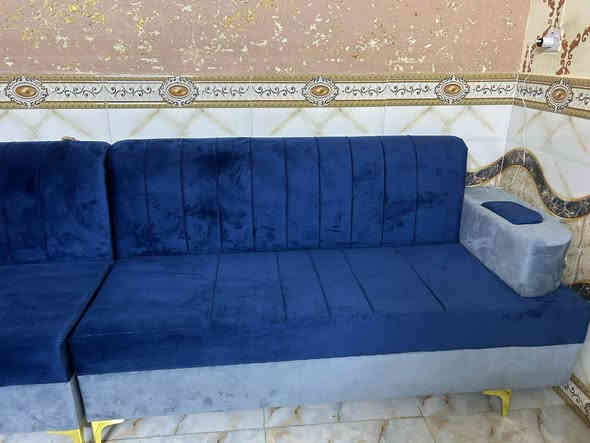 تم بعون الله تعالى تسليم الديوان وبالعافيه عليهم 🌹
شغل درجة أولى 💪
خشب روسي 💯
بلوك أسود 💯
سفنج مميز عالي 💯
قماش قديفه مبطن واللون حسب اختياركم 🤍
وبي ضمان خمس سنوات 💯 
للاستفسار
(***********)
(***********)
أو راسلونه خاص وتدللون 🌹
