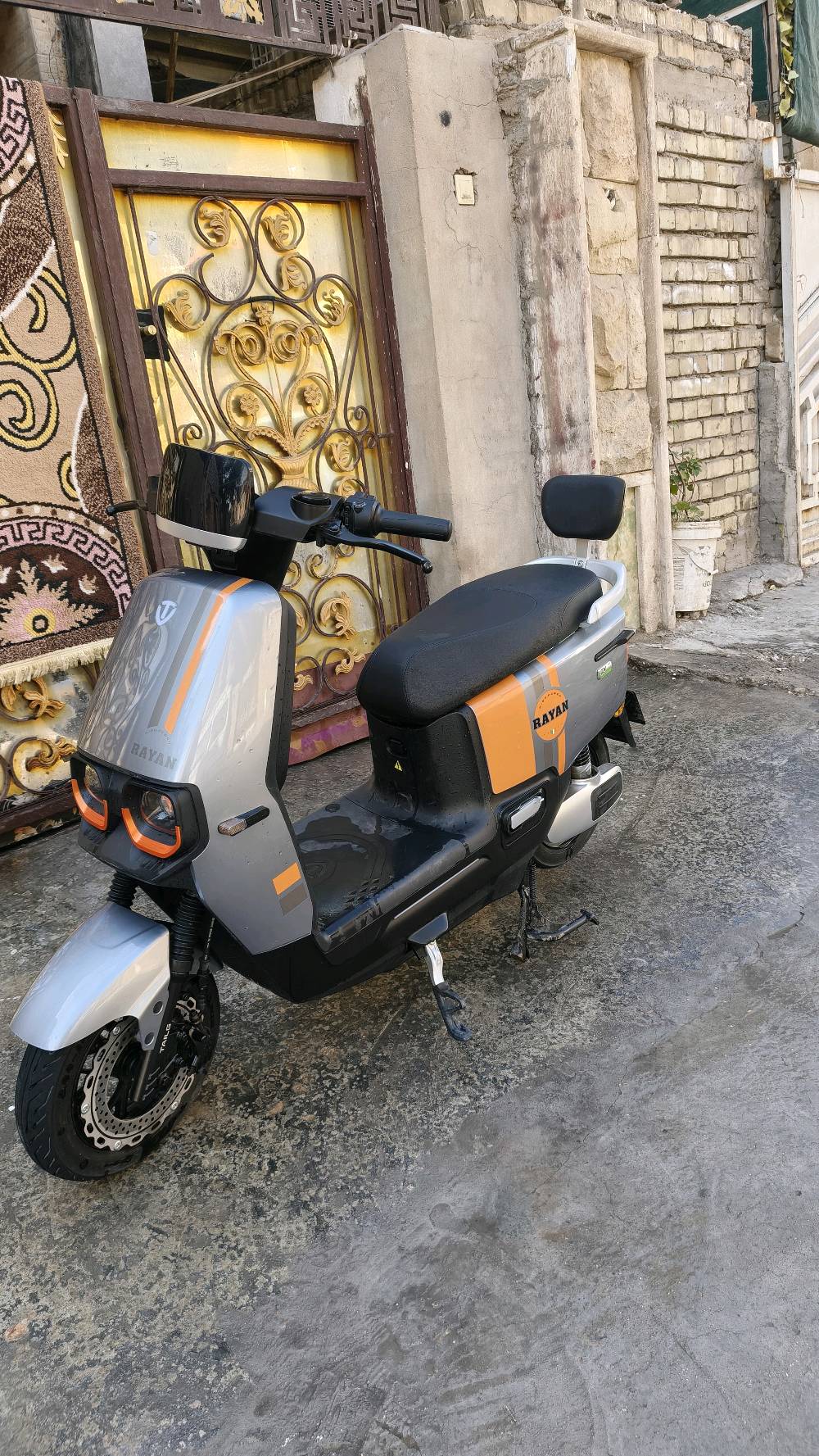 السلام عليكم دراجه شحن ريان ام عيون الاصليه موديل 2025
فول مواصفات بصمتين سويجين نضام البارك 
نضام كاشف الأعطال  دراجه جديده عل فحص 
استخدام قليل دراجه خير من الله العنوان بغداد حي اور الاتصال ***********