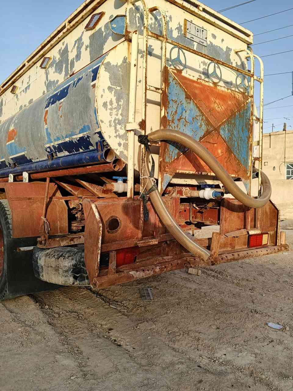 سلام عليكم اقجم للبيع موديل قديم ومحدثه محرك 55 گير 25 سياره جاهزه للعمل الاستفسار اتصل على الرقم ***********
