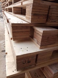 مكبوس 18ملم عرض 110وطول 240العدد الف و200استفسار 07601242529