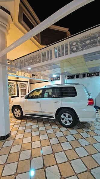 سلام عليكم. لاندكروز  2013 بريم أصل  وكاله ساز رقم أربيل  بسمي  كفاله من كلشي مكفوله من الدعاميه للدعاميه ماعدا ربع جاملغ بدون دواخل . السونار موضح بالمنشور  ✅️️
فول مواصفات 

فتحه سلايد روف

 

تشغيل عند بعد 

بصمه أبواب

زراك لايت 

 مري شفط 

ترحيب  

مقاعد كهرباء  جلد 

7 راكب داخل جديد جدا 

ماشيه 156

فور ويل 

طفايه حريق

محرك 6 سلندر 4000

3 قطع تبريد  سياره مناقصه كلشي جيده جدا 

العنوان  الفلوجه 

السعر / 39.000$

الاتصال / واتساب  ***********

ومن لله توفيق والرزق الوفي
