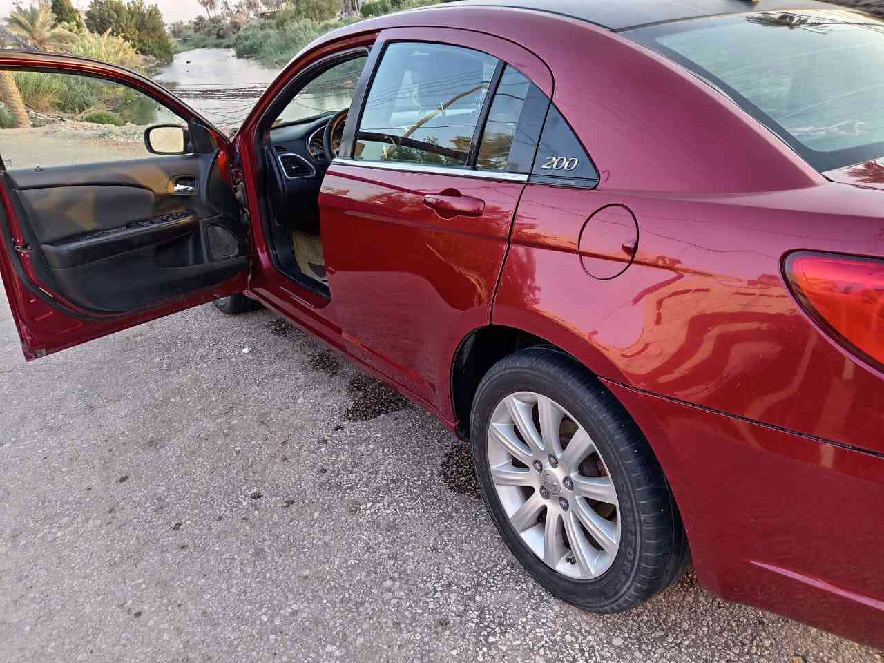 السلام عليكم
كرايسلر سي 200 رقم بابل 
موديل 2012 محرك 2400  
ضربتها فقط باب الصدر مبدل ومصبوغ الثاني مخاواة فقط وسونارها موجود
السيارة كشرها نظيف .
فتحة بالقمارة
 تحكمات كهربائية كاملة 
حدادية خلفية نقص 
السيارة تحتاج ترتيبات بسيطة
السعر  65  وبي مجال
 مكاني نجف
***********
