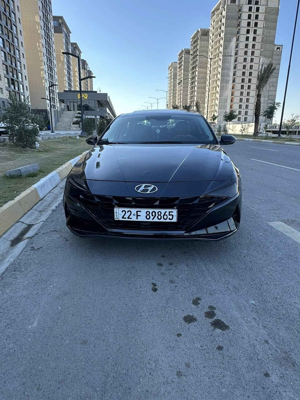 سلام عليكم من رخصة الادمن
سيارة النترا 2022 
فول مواصفات امريكي والحادث بسيط كما موضح بلصور سيارة ماشيه 55 حقيقي سياره حلوه ماشالله بدون دواخل بدون لغود ولا ايرباك طاك بيه 
المواصفات فول للاخير 
تحكم ستيرين 
توقف ذاتي من خلال الرادارات الموجوده 
رادار خلفي امامي جانبي من جميع الاتجاهات 
كاميرا كشنات تدفئة فتحه سقف 
ثلاث انظمة سبورت طبيعي ذكي سمارت السياره تتحكم بصرف الوقود في وضع السمارت 
شاشة دجتل كاملة 
سايت بريك كهربائي 
ويل كب مال فول تشغيل عن بعد نقاط عمياء 
السياره كله ليبل واحد عدا البنيد مبدل اصلي
السياره ماشالله حلوه 
السعر الي رايده انشالله 150 وبيه مجال 
الرقم اربيل تحويل ثاني يوم
***********
***********
