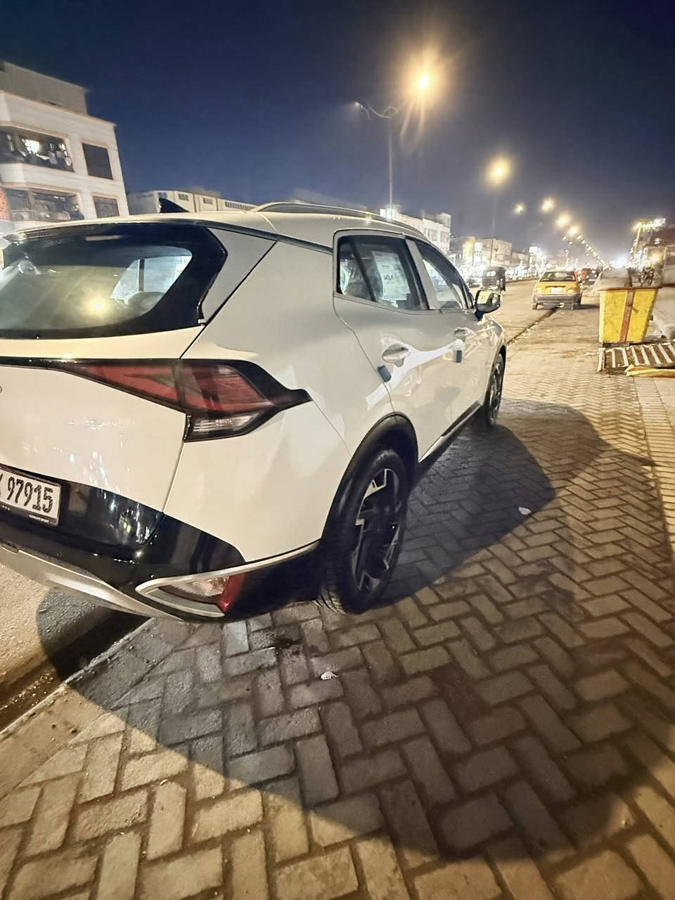 السلام عليكم سبورتج خليجي موديل 25
رقم بغداد 
فول عدا البانوراما 
موصفات 
بصمه 
جنطه كهرباء 
كراسي كهرباء 
دواخل بيجي 
نقطه عمياء 
شفتات استيرن 
كفرات الماعي 
تشغيل عن بعد 
ضمان 4 تبديلات دهن 
سياره زيرووووو 
ماشيه 1900 الف900 
سعر 247 
***********
