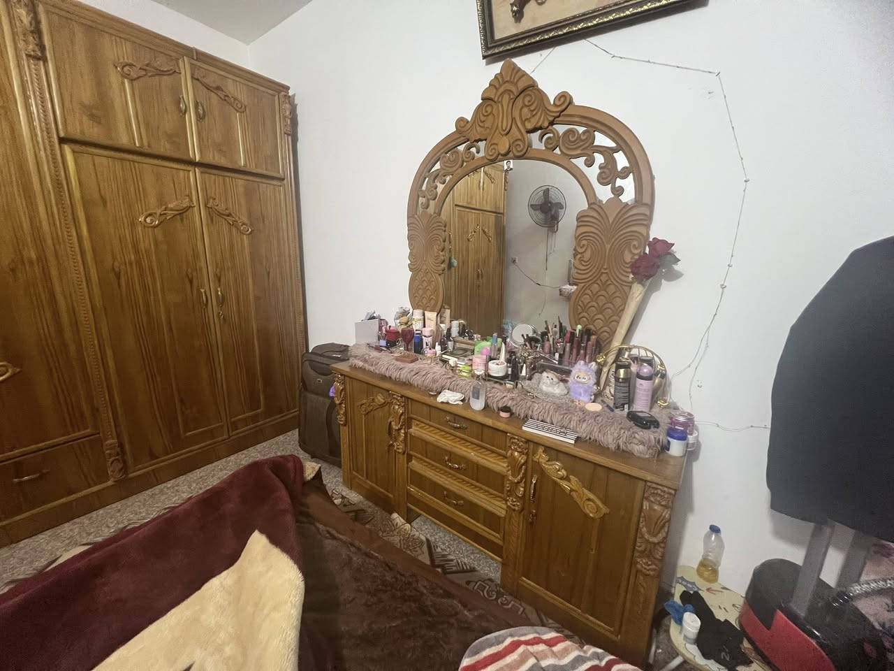 غرفة عراقي للبيع نظافة فون***********
