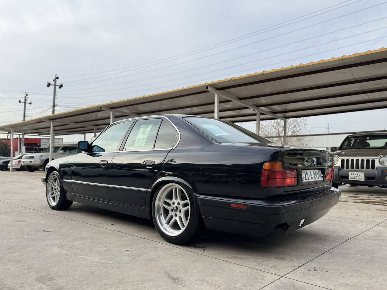 Bmw 525i 1991 🔥🔥 بۆ فڕۆشتن
مه‌کینه 25 بيلاد گێڕ عادی 
کلاج و عەینەی لۆک گێڕ و مەکینەی بەشەرت پانکەی کارەبای 
رەقەم سلێمانی سەنەوی و ژینگەوڕێگەوبانی و فەحسی تازەیە تا 2030 بە ناوی خۆمەوەیە ~ پێش پانە ~ لايتی هێلا بیلاد زۆر جوان و پاک ماوەتەوە گێڕ و مەکینە و تەبرید بە شەرت تەحویل و غرامە بە شەرت ~ ناو ڕەش ~ناو فۆرمیکا~٤ جام کاره‌با ~ ABS~ ئاوێنە کارەبای~تایەو ویلی M18 تازه پیشی دا‌گیراوه سعری ٦٨ گه‌لاو معامه‌له 
تەحویل و غەرامە بەشەرت 
مشتەریت تێڵ بکە هەموو شتێکم نوسیووە 
شوێن: سلێمانی  ***********

