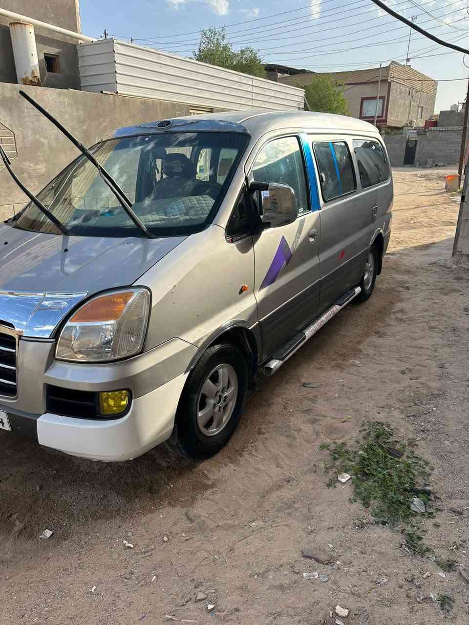 ستاركس 2007 مسكر كير اوتوماتيك رقم دولي جديد +هزه جديده سنويه لغايه2031 بأسمي السياره 
مصفره خط وبحث ما ناقصها شي دوشمه تخم تاير باتري جديد تبريد شغال كهربائيات العنوان بصره خور الزبير 
السعر راسل خاص وتدلل ***********
