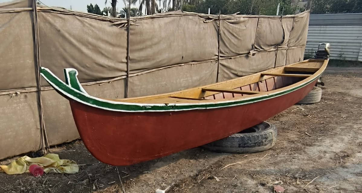 سلام عليكم للبيع بلم 14ذراع معه مكينه 25مارنر مامفتوحه لاكير ولا محرك ***********
