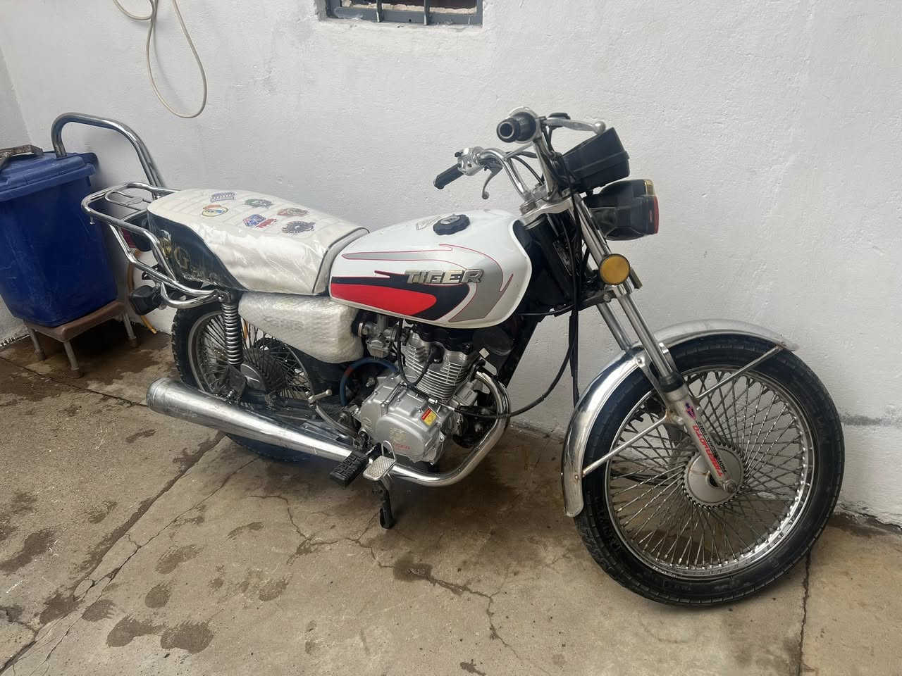 السلام عليكم ورحمه الله وبركاته تايجر موديل 2020
كهربائيات كلها شغاله اشاير اللايت كله شغال الماطور نظافه 100% يعني لو ك المحرك ما مفتوح ما مطخوخ ب برغي بيه التحريكه مالته نار 
 الماطور
جديد " السعر 450 " المكان
"موصل جانب الايسر منطقه حي القاهره" للتواصل رقمي كورك {***********} بي واتساب اللي يحب يتواصل
! ! الفيسبوك ما متواجد لا حد يراسلني رجاء ! !
