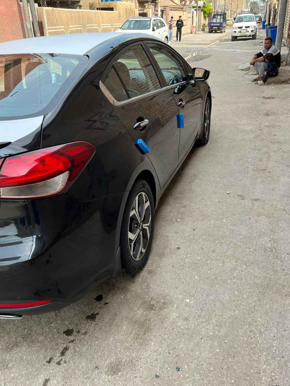 السلام عليكم
كيا سيراتو  ٢٠١٧  خليجي ١/١ وارد ايراني
مواصفات خاصه  رقم اربيل بسمي سنويه وهزه جديده
 خليجي فووووووول VIP
سيارة جديدة ٢٠١٧
ماشيه67 الف كم 
مكينة 2000 دوش
شفتات بالستيرن كير رياضي
مواصفاته
بصمه تشغيل 
فتحه 
تبريد بيانو شاشه منفصل
حساس خلفي امامي اصلي 
لد امامي 
بك لايت لد 
كشنات كهربائي 
كشنات امامي تدفئه تبريد والخلفي تدفئه
مصابيح زنون اصلي 
نظام abs 
١٠ ايرباك بيه امان
مري شفط وترحيب واضائه
كروس سرعة مع تحكم ستيرن فول
اوتو لايت 
نقطه عمياء 
تبريد منفصل السائق عن الصدر مع تبريد خلفي
كشن ميموري مع خزن حركات الكشن
شاشة اعطال مع تحكم 
تدفئة بالستيرن
رادار جانبي+ رادار خلفي
كامره خلفيه
السياره مكفولة من الصبغ وتبديل فقط رصعه بجنطه موضحه
السعر155$ وبيها مجال بسيط
مكاني بغداد العبيدي
رقم ***********
