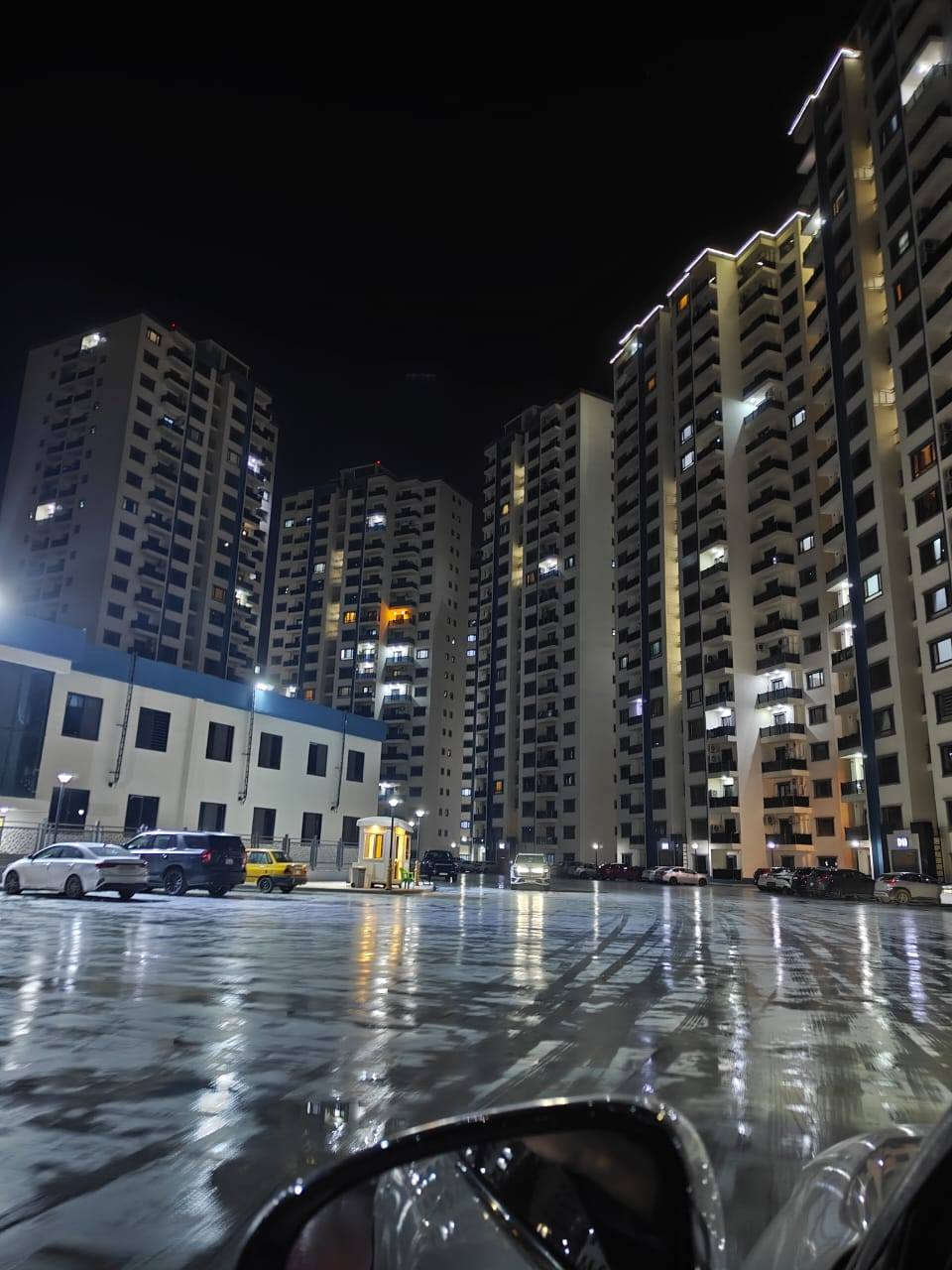 💥 عررررض ايجــــــاااار 💥

شقة للايجار في مجمع دار السلام السكني في مطار المثنى

 عمارة D3 
الطابق 5

 واجهة على المول زيرو مامسكونة قبل 

💒 تفاصيل الشقة

- المساحة 134 متر

- صالة استقبال معزولة وكبيرة طول 6 متر وعرض 4 متر

- مطبخ كبير طول 4.5 متر في 3 متر

- غرفة عدد 2🛏

- حمام للضيوف معزول🛁

- حمام كبير للعائلة🛁

- بالكون عدد 2

- مخزن للمطبخ

🏞الخدمات 

- مصعدين اشخاص والثالث خدمات

- كل طابق يحتوى على منظومة اطفاء حريق الكترونية 🧯

- فتحة رمي النفايات في كل طابق

- ماء وكهرباء ٢٤ ساعة

- مدارس وروضة وحضانة🏬

- ملعب ⚽️🏀 

- مركز صحي 🏥

- بارك تحت الارض وفوق الارض🚘

- سكيورتي🚔

- وقريبا مسبح ومول🏊‍♂️

سعر الايجار الشهرن ٨٠٠ الف💴

للتواصل دايركت 
اي إستفسار ***********
#دار_السلام #مجمع_دار_السلام #بوابة_العراق #السوداني
#رئاسة_الوزراء #الانتخابات #بغداد #اكسبلورر #تيكتوك #مجمع_النسيم #ابراج_النخلة #جامعه_اشور #جامعة_التراث
#جامعةبغدادالجادريه #المنصور #العراق #الشرقية #السومرية
#حسن_الخفاجي #هيئة_الاستثمار_ #الخفاجي #بسماية
