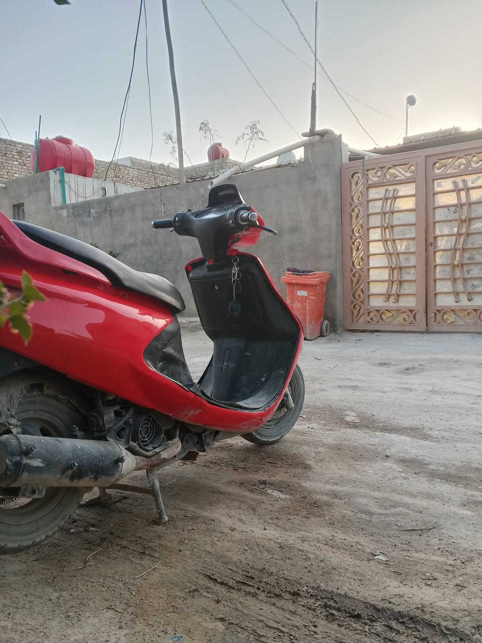 درجة فراشه فحل البيع سعر 290 يحتاجلها شغل بيه خيط بخار ودبلات امامي أو كهربائية مو شغاله الدراجه شرط ما مفتوحة رقم الهاتف:***********
