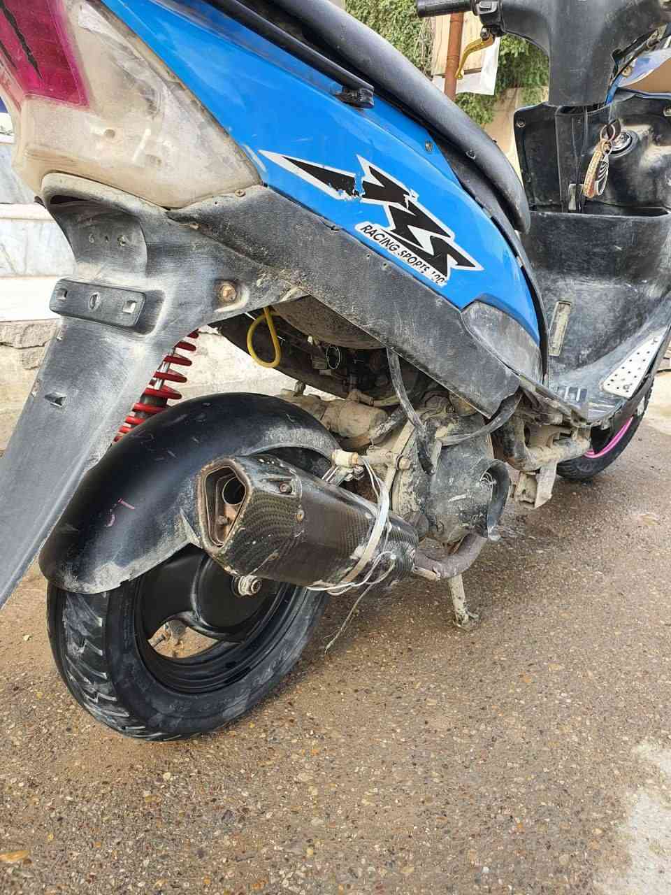 دراجه ماكس عدله 
(دراجه كوم حديد)
للعلم مكينتها ممفتوحه بس فتحتها لجل عطلها ولفات دراجه عوزها بس ولفات مكينتها رمبه بس عطلت بيها ولفات دراجه هذا حالها كلشي بيها جديد من ناحية ملف ضفيره كابريته تواير. 
سعرها 200 بي مجال مستعجل ع بيعتها.


**إذا كنت صاحب هذا الإعلان وتريد حذفه لأي سبب، رجاءا أرسل رسالة إلى الدعم الفني**