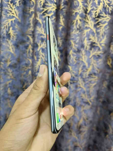 تكنو كامون 40برو فايف جي جهاز بعدة بضكان مستخدم سبوعين او اقل بعدة بلزكت شركه ذاكرة 256 بوبجي 90 فريم فول سلاسه وقوا دقه كامل ملحقات بيع او مراوس شراي تصل *********** بغداد
