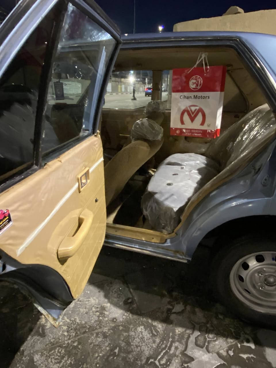 السلام عليكم كرونا موديل ١٩٨٢ السياره بأسمي ثاني يوم تحويل العنوان بصره السنويه تنتهي ٢٠٣١ الرقم انكليزي  بغداد
السياره تبريد جاهز تدفئه تخم حداديه مكينه جديده كيره حلوه غرفتهه حيل نضيفه جاهزه سياره جاهزه من كلشي السعر ٤٠وبيها مجال قليل للشراي
***********
