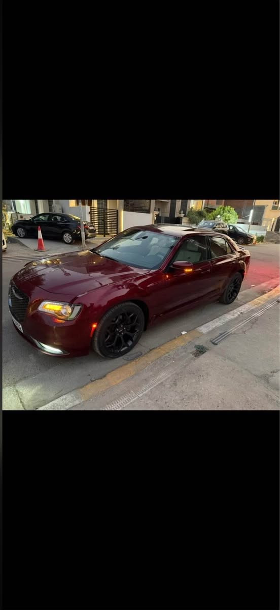 السلام عليكم للبيع اوباما S300 خليجي وكاله ليث العبيدي موديل 2019 فووول مواصفات للاخير مكفوله من الصبغ والبارد بس تكحيل بسيط بالجاملغ الامامي كير ومحرك مكفولات عليها سيرفس كامل بدون اي نقص السيارة رقم اربيل بأسمي ماشيه 50  الف كيلو حقيقي 
سعر 28.000$ وبيها مجال 
بغداد السيدية *********** بغداد, العراق
