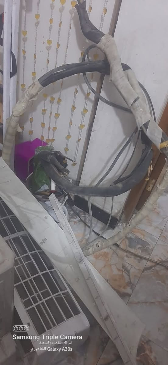 للبيع سبلت توسوت 2 طن كامل مع البواري مستخدم موسم واحد
بيه ليك بالداخلية مثل ما موضح بالصور يعني يتصلح
السعر 375
المكان البلديات منطقة ال UN
للإستفسار الاتصال على الرقم
***********

