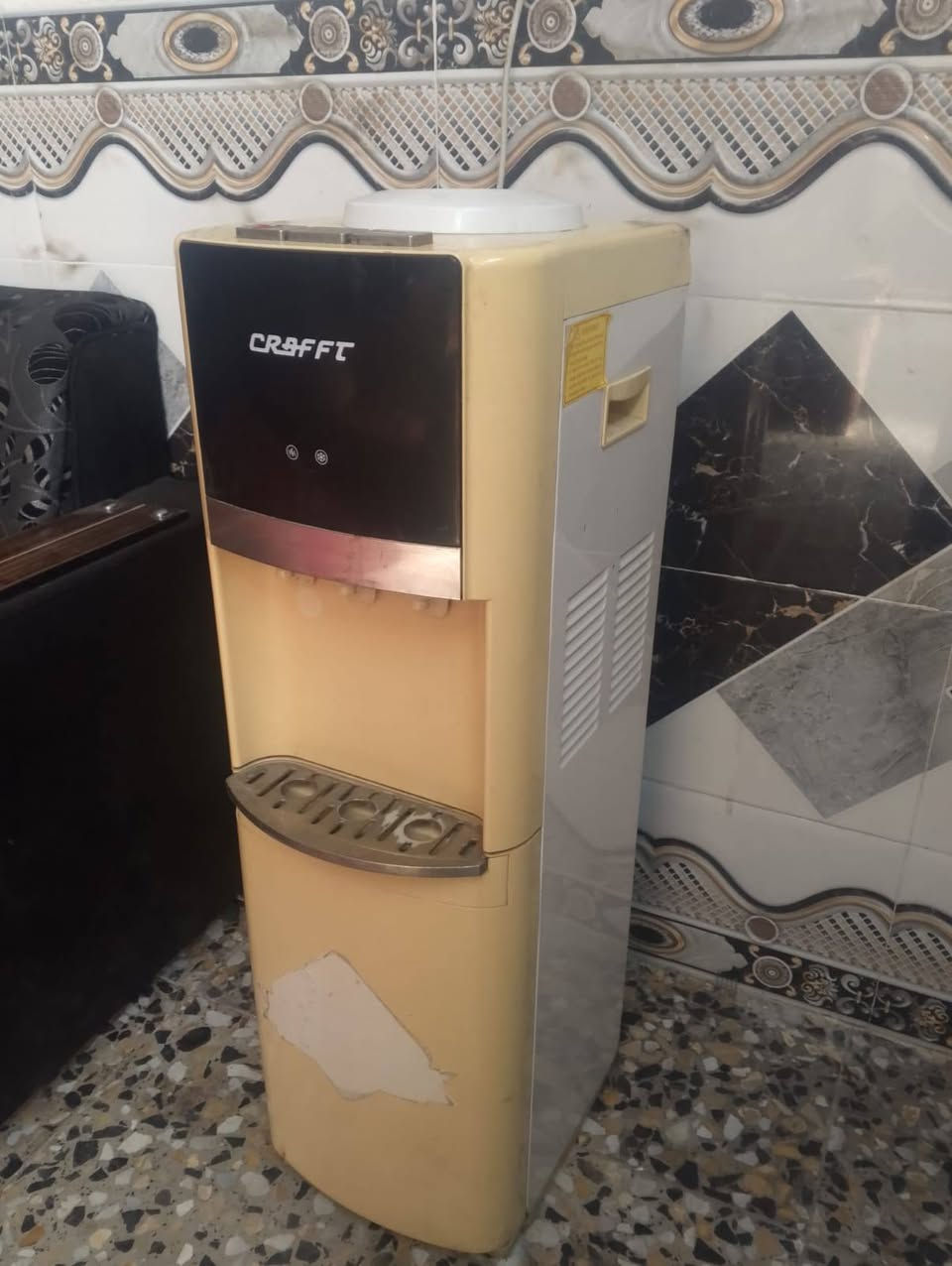 طباخ 130 والجبير225 حت كهربائية شغاله كاونتر،125  والثاني 225 بيهن مجال مدينة الصدر اكو توصيل ***********

