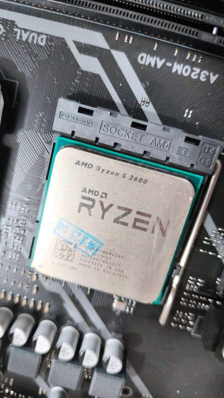 مذربورد ومعالج جديد 
مذربورد a320m asus ب60
معالج r5 2600 ب40
100 معا توصيل


**إذا كنت صاحب هذا الإعلان وتريد حذفه لأي سبب، رجاءا أرسل رسالة إلى الدعم الفني**