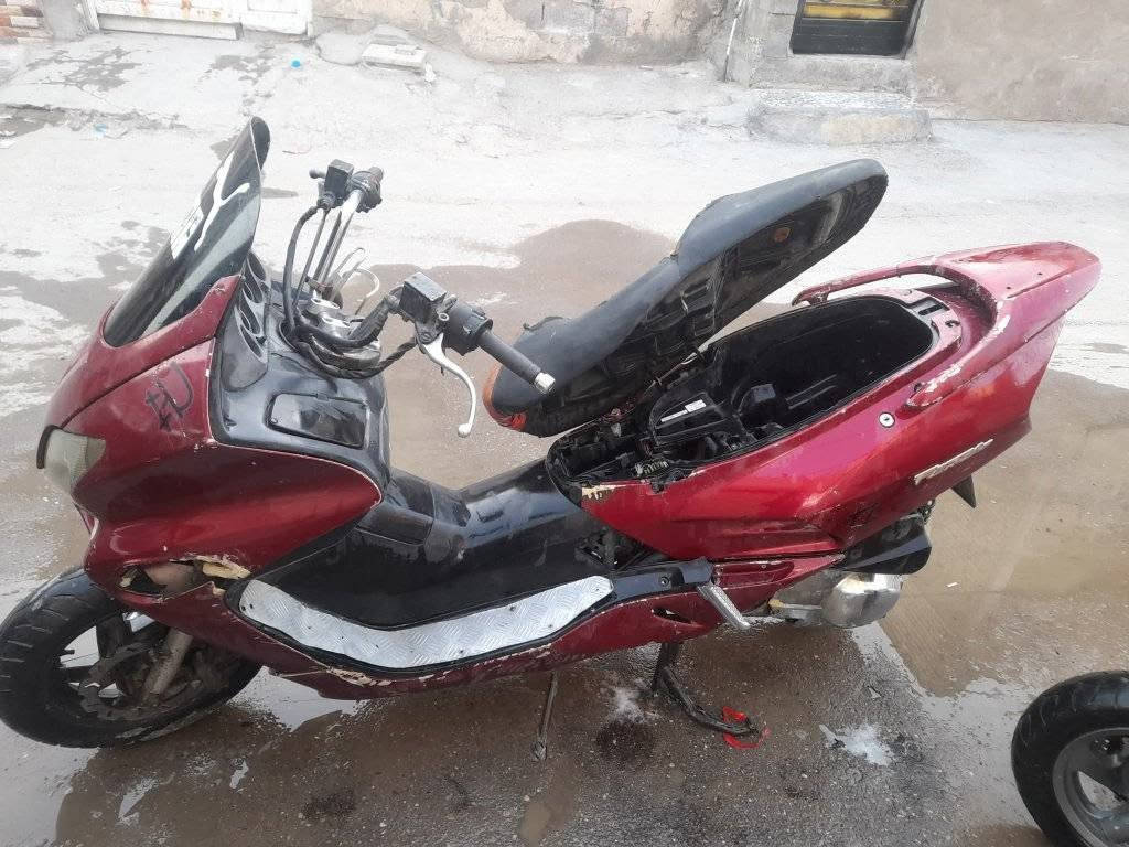 فورزه صفر سته شغاله
دراجه شغاله بس اني ابيع كوم حديد بيها خيط تبخير بس دراجه معدل وشلعه ب١٩٠ الف قفلها من الاخير ***********
مكاني بغداد الامين الثانيه

