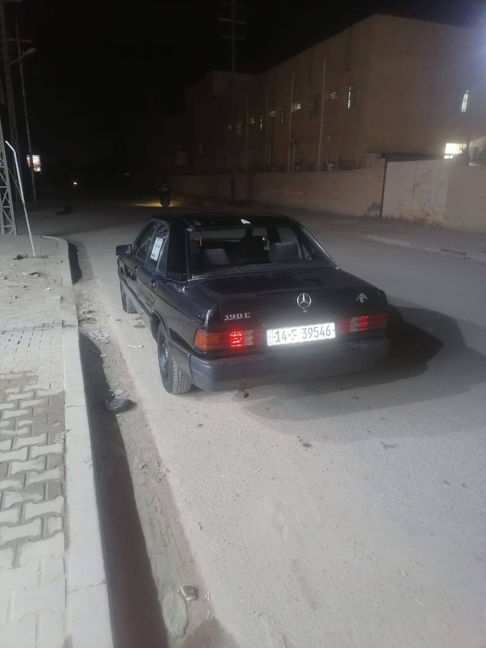 سلام عليكم للبيع مارسيدس كفاله عامه
محرك وكير جدد ثنين ونص
سياره عله البلاد كلها مكفوله من الدعاميه للدعاميه
حداديه جديده وره وكدام 
شرط الركوك كفاله 
مكلف بنشر رقم صاحبها هاذ وخابره
للستفسار***********
