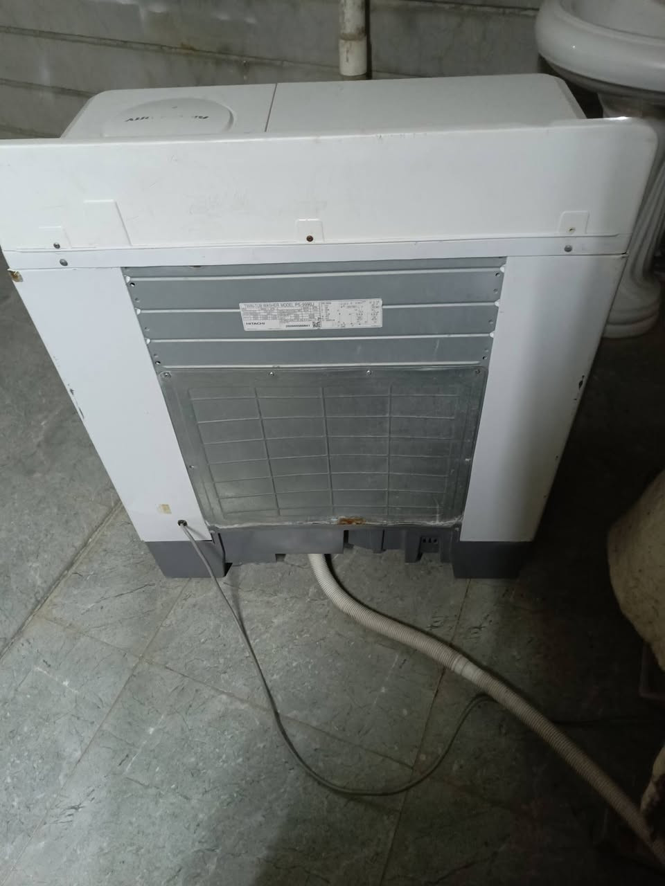 غسالة هيتاشي شرط الشغل حجم ٨كيلو سعر ٦٥الف ***********
