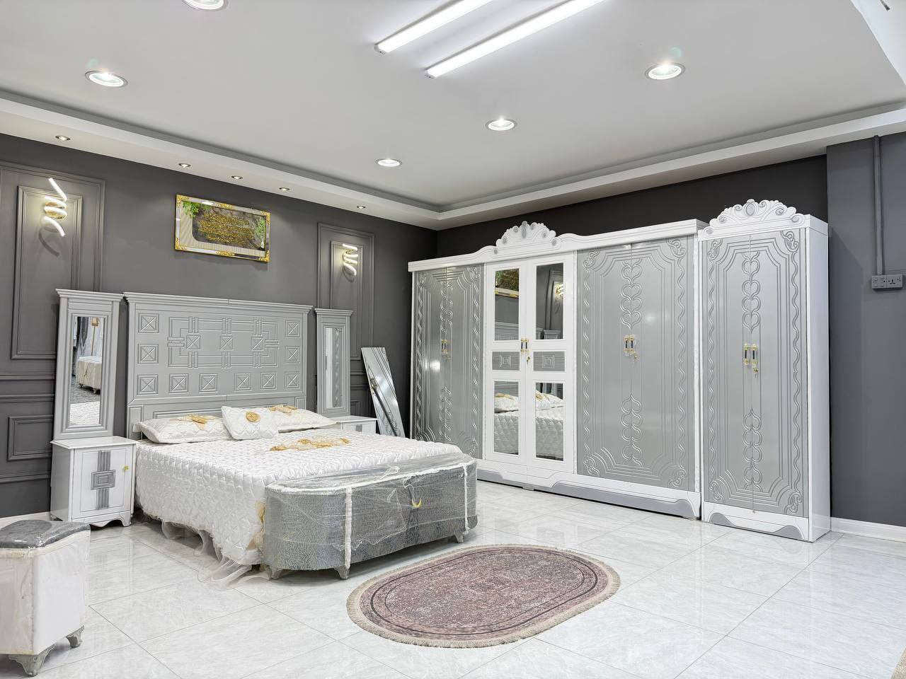 السعر مليون و50 الف مع مراية قيافة 
سعر الشازلون الخزان 75 الف 

سعر الشازلون المقعد 50 الف 

غرفه نوم داخل معاكس خشب 3 ملم
خارج تحفير sns انديف 5 ملم

الصبغ حراري درجة اولى

6باب  متكونه من 9قطع

زاويه تصميم كنتوري بارتفاع الكنتور

السرير بلاويد اسود 6ارجل
يوجد توصيل الى جميع المحافضات وباسعار مناسبه
للحجز والاستفسار مراسله الصفحة او واتساب ***********
#عروض #تخفيضات
 #اثاث_فخم #اكسبلور_explore #غرف #غرفة_نوم #اثاث_عراقي #بغداد #ديالى #ديوانيه #بصره #فلوجه #عماره #نجف #رمادي #توصيل__بغداد__محافظات #للحجزوالاستفسار_خاص
