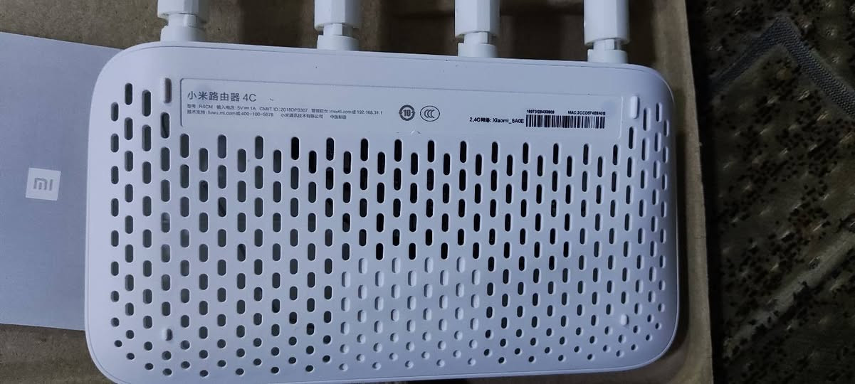 🌐 للبيع: راوتر شاومي الاقتصادي Mi Router 4C
تعاني من ضعف الإنترنت بغرفتك؟ تريد راوتر إضافي يغطي مساحة بيتك بدون ما تدفع مبلغ كبير؟
الحل مع راوتر **Xiaomi 4C** الذكي!
🔥 **مميزات الراوتر:**
✅ **4 أنتينات قوية:** لتغطية واسعة وإشارة تخترق الجدران بكل سهولة.
✅ **سرعة 300Mbps:** ممتازة للتصفح، اليوتيوب، والسوشيال ميديا.
✅ **تحكم ذكي من الموبايل:** عن طريق تطبيق Mi WiFi (تكدر تحظر أي شخص يكنك بدون علمك وتحدد السرعات بضغطة زر).
✅ **ذاكرة 64MB:** يتحمل ربط أجهزة البيت والموبايلات بدون ما يعلق.
✅ **شكل أنيق وحجم مدمج:** يناسب أي مكان بالبيت.
📦 الجهاز جديد بالباكيت (متوفر الآن).
ممتاز جداً كراوتر أساسي للبيت  أو كـ (مقوي إشارة / Access Point) لغرفتك!
📍 **العنوان:** الموصل  - حي الوحدة
📞 **للحجز والاستفسار:** التواصل على الخاص


**إذا كنت صاحب هذا الإعلان وتريد حذفه لأي سبب، رجاءا أرسل رسالة إلى الدعم الفني**