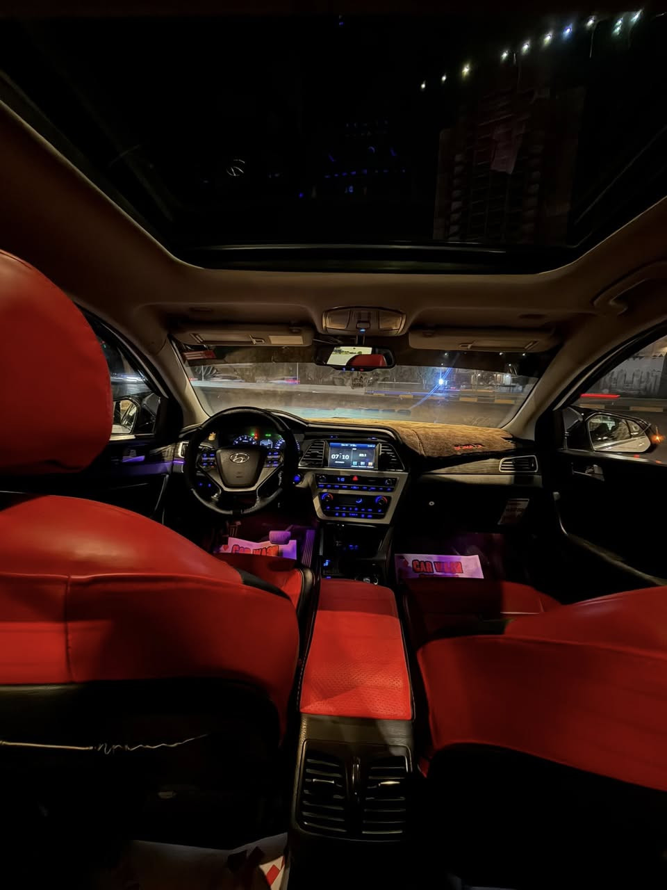 للبيع سوناتا موديل 2015 vip    محرك 2000 دوش
مواصفات السياره 
*تدفئة كشنات 
* 3 انضمة قياده( sport   eco.  Normal.)
* ‏شاشة كبيره 
* كشنات جلد
* بصمه تشغيل
* مري شفط
* نضام ترحيب عند الاقتراب
* فتح تلقائي للصندوق عند الاقتراب
* اشاير بالمري
* نضام زنون بالكامل 
* تثبيت سرعه 
* فل تحكم ستيرن
* كشن كهرباء
* تدفئة ستيرن 
* بانوراما 
* بصمة ابواب 
* لد دشبول متغير
* حساسات + كامره خلفيه
* جرص بال 120
* يدات نيكل
* دمام خلفي 
السياره عليها ادامه بالكامل + تخم تاير 
مكينه وكير مكفول على وضع الشركه 
سياره جاهزه بدون اي نقص. 
السونار مرفق بلمنشور 

السعر   129$

رقم  ***********
عنواني الكراده
