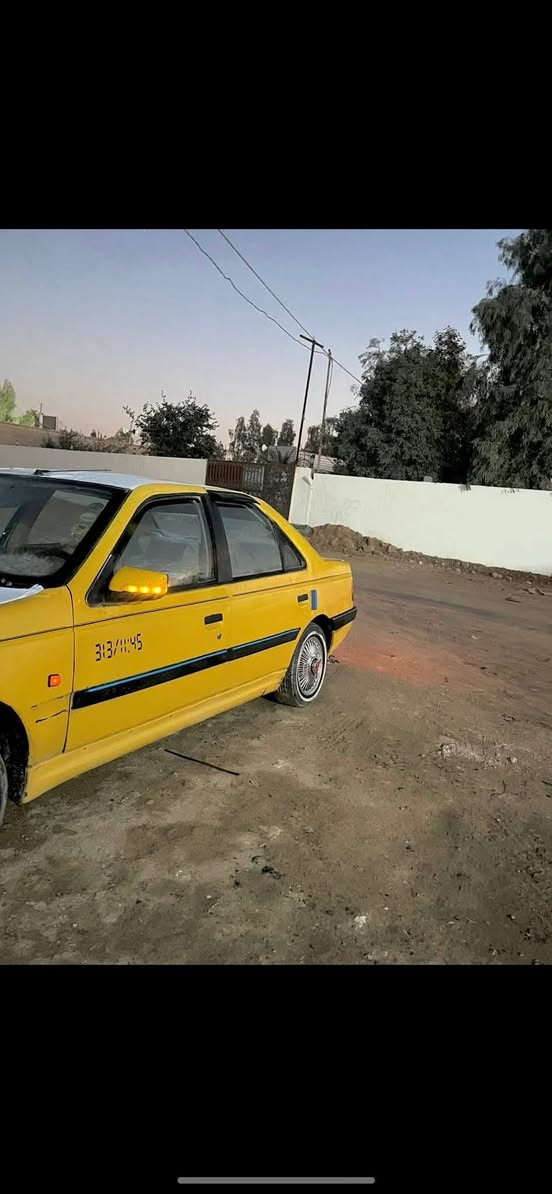 بيجو 405 لبيع محرك وكير مكفولات كشر نضيف رقمها بصره غرامات مصفره ابيع مداور يعني تاخذه داور وسنويتها 2027 مكاني نجف والسعر 26وبيها مجال هم مراوس اراوس شعدك نزل /***********
