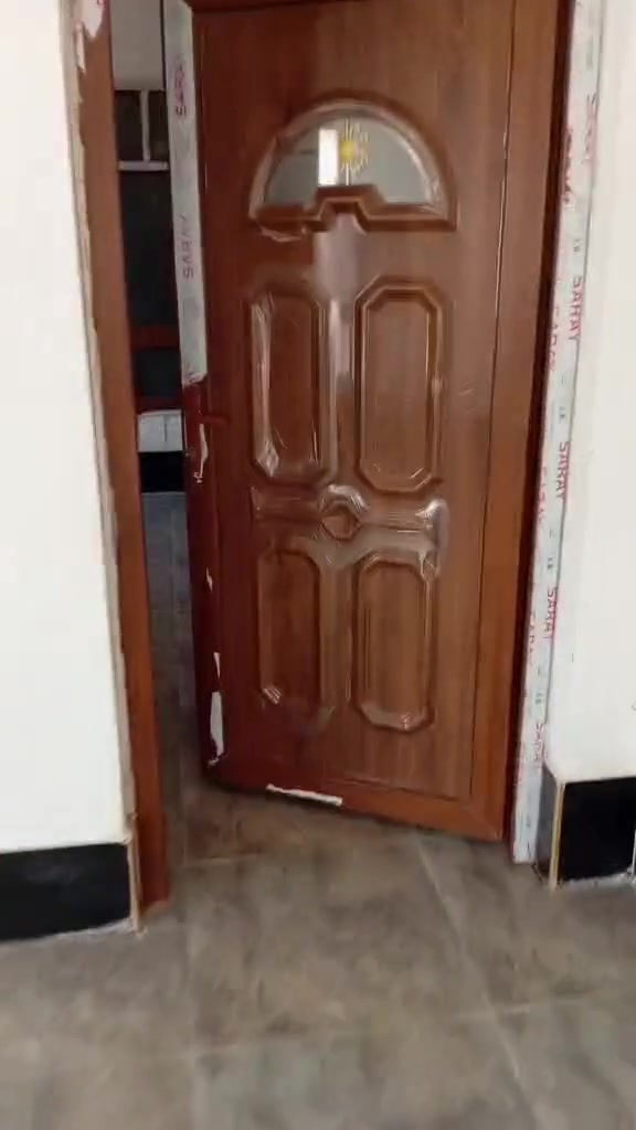 شقة للإيجار طابقين
موقع ديالى بعقوبة باب الدرب 

وجه شارع

الطابق الاول صحيات استقبال صالة مطبخ حار وبارد وغرفة وبلكونة 

الطابق الثاني نفس تصميم الاول 

***********

حجي عبدالله
