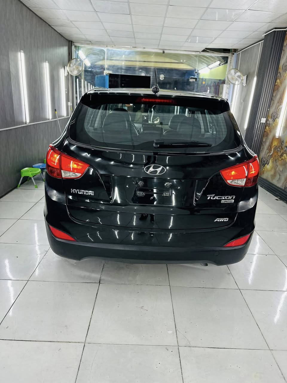 سلام عليكم للبيع او مراوس 
توسان 2013لمتد فول مواصفات 1/1بونراما بصمه جلد 
بيها صبغ بنيد فقط والباقي مكفول 
سياره حلوه ونضيفه ماشيه 92كيلو استخدام شخصي 
كير مكينه مكفولات 
تخم تاير ويل جديد اصلي مال موديل 20
رقم بغداد الجديد بسمي هزه وسنويه كله جديد 
#السعر136وبيهامجال العنوان بغداد الكاضميه 
***********☎️***********
