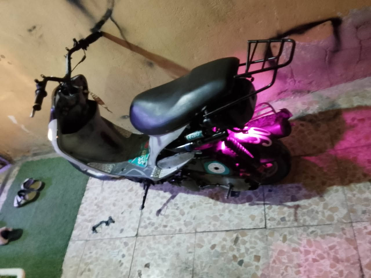 السلام عليكم 😇 ماكس منغولي للبيع مكينه مفتوحه بس شرط تاكل الكاع كهربائيات كلها شغاله سلف باتري كله جديد 
كفراتها كامله مختمات كلهن طبق الاصل السعر(450)وبيها مجال هـ***********مكاني نجف حي ميسان
