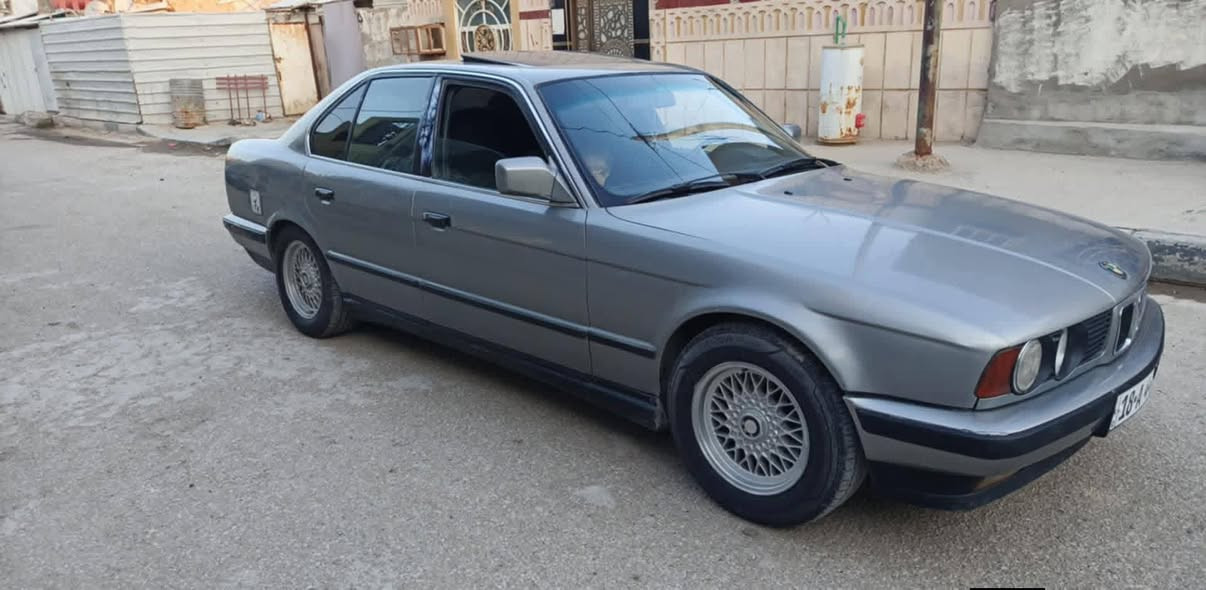535 رقم بابل سياره حلوه بيها صفنه بالكير تجي تفحص بيدك  مكاني ديوانيه
السعر 45  بيع او مرواس ***********
